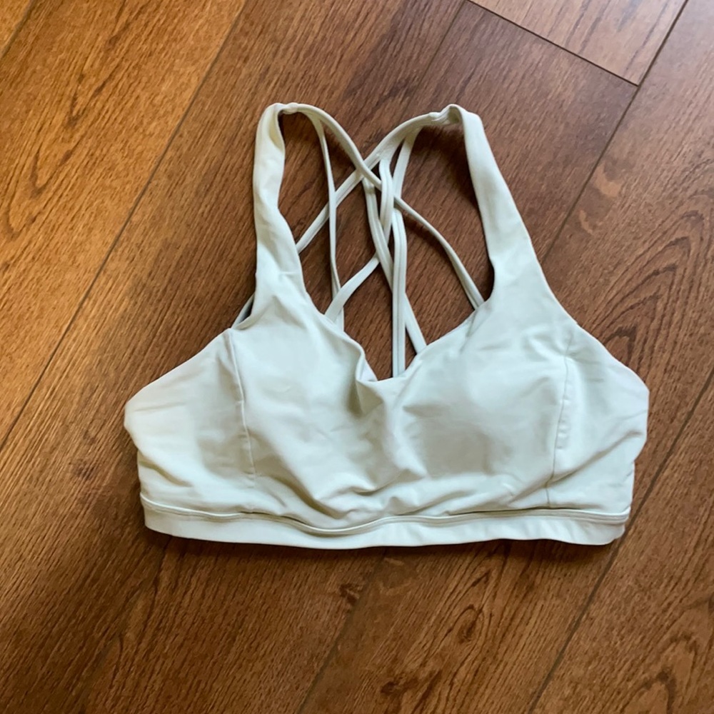 Lululemon mint green sports bra